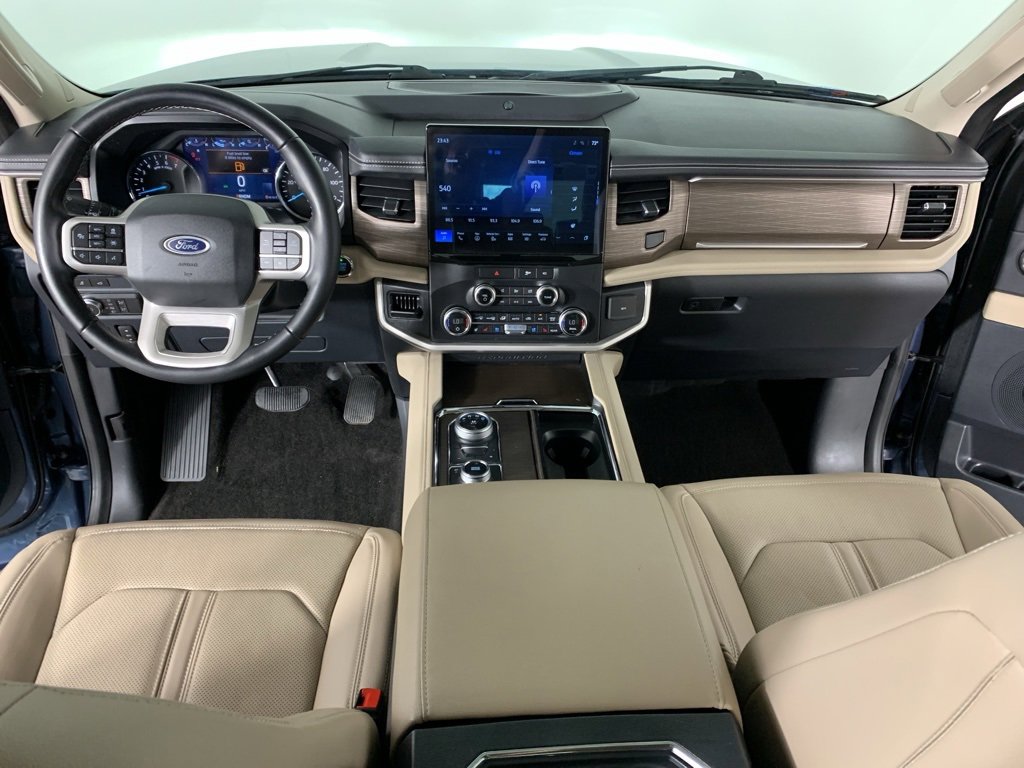 Used 2022 Ford Expedition Max Limited image 10