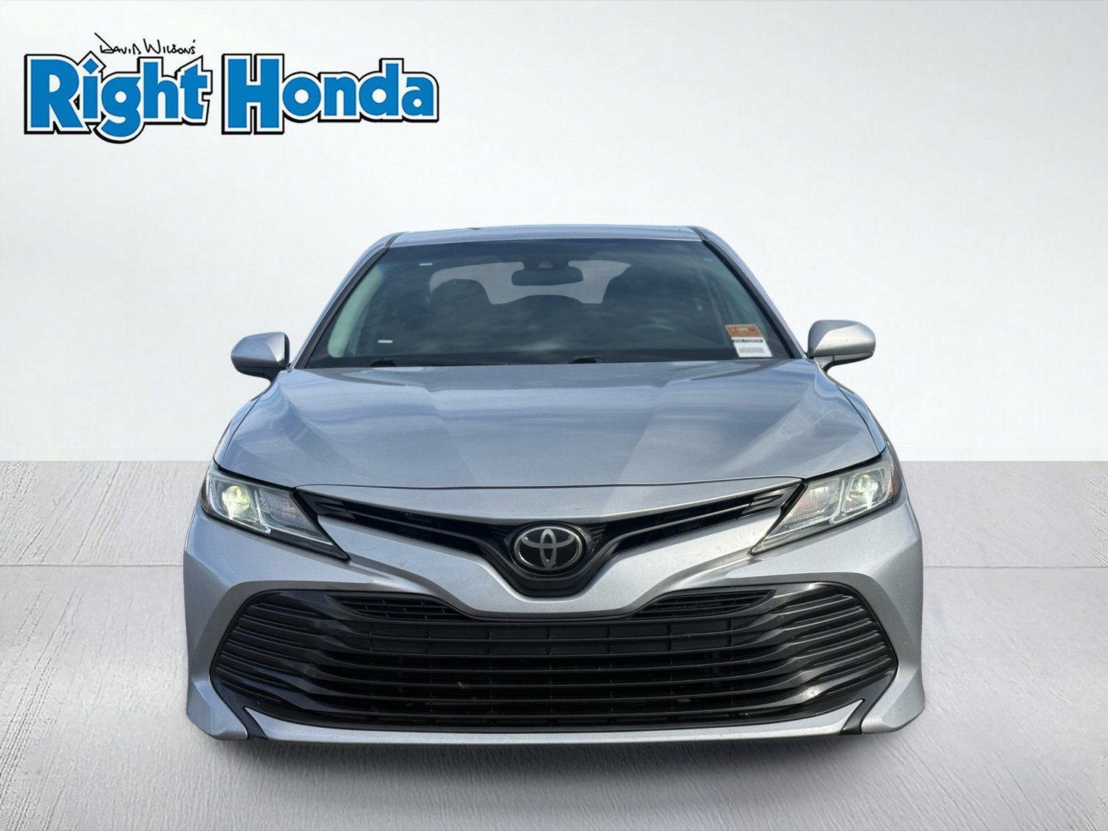Used 2020 Toyota Camry LE w/ Carpet Mat Package FWD image 5