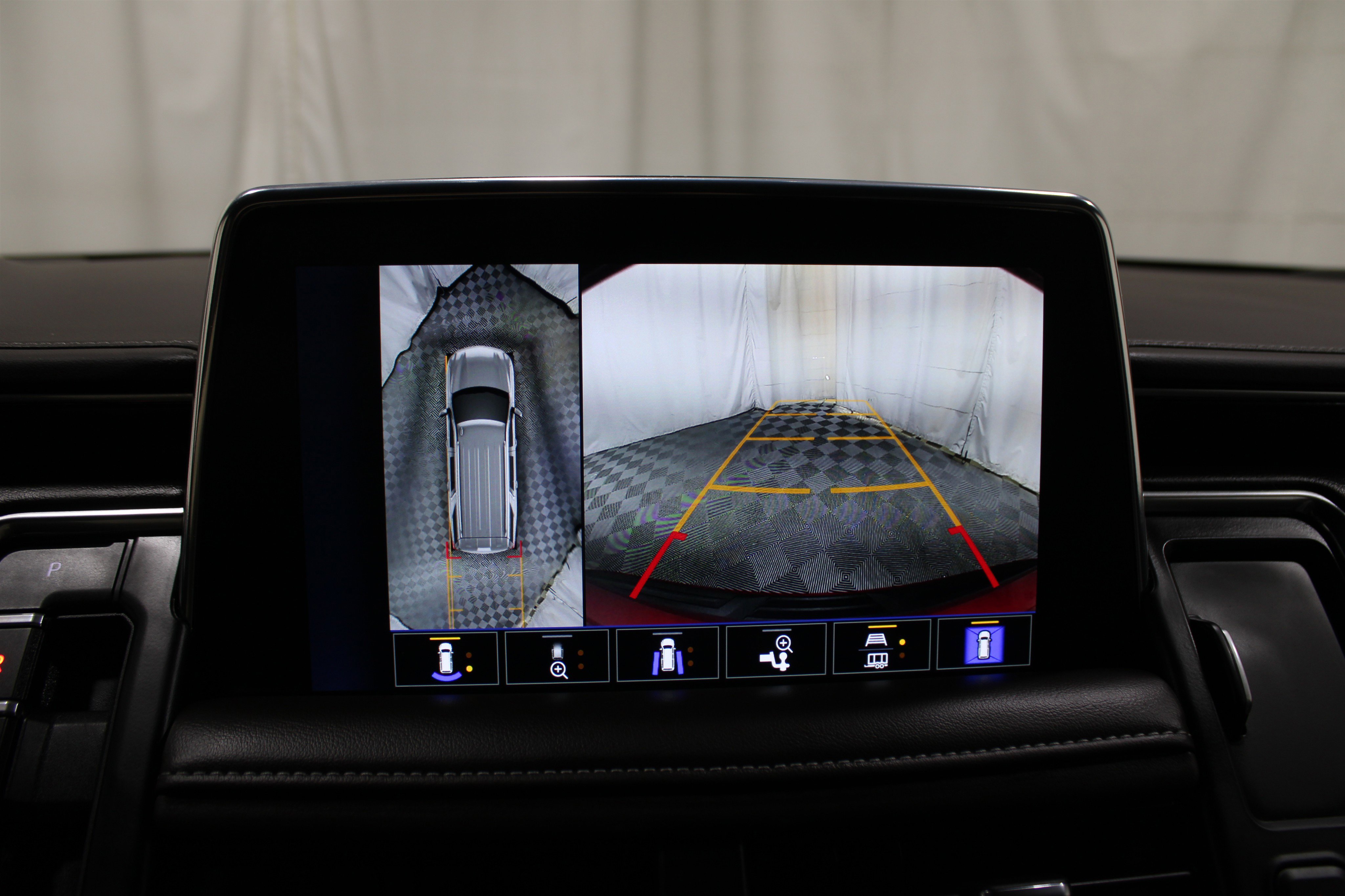 Used 2024 Chevrolet Tahoe LT w/ Luxury Package image 22