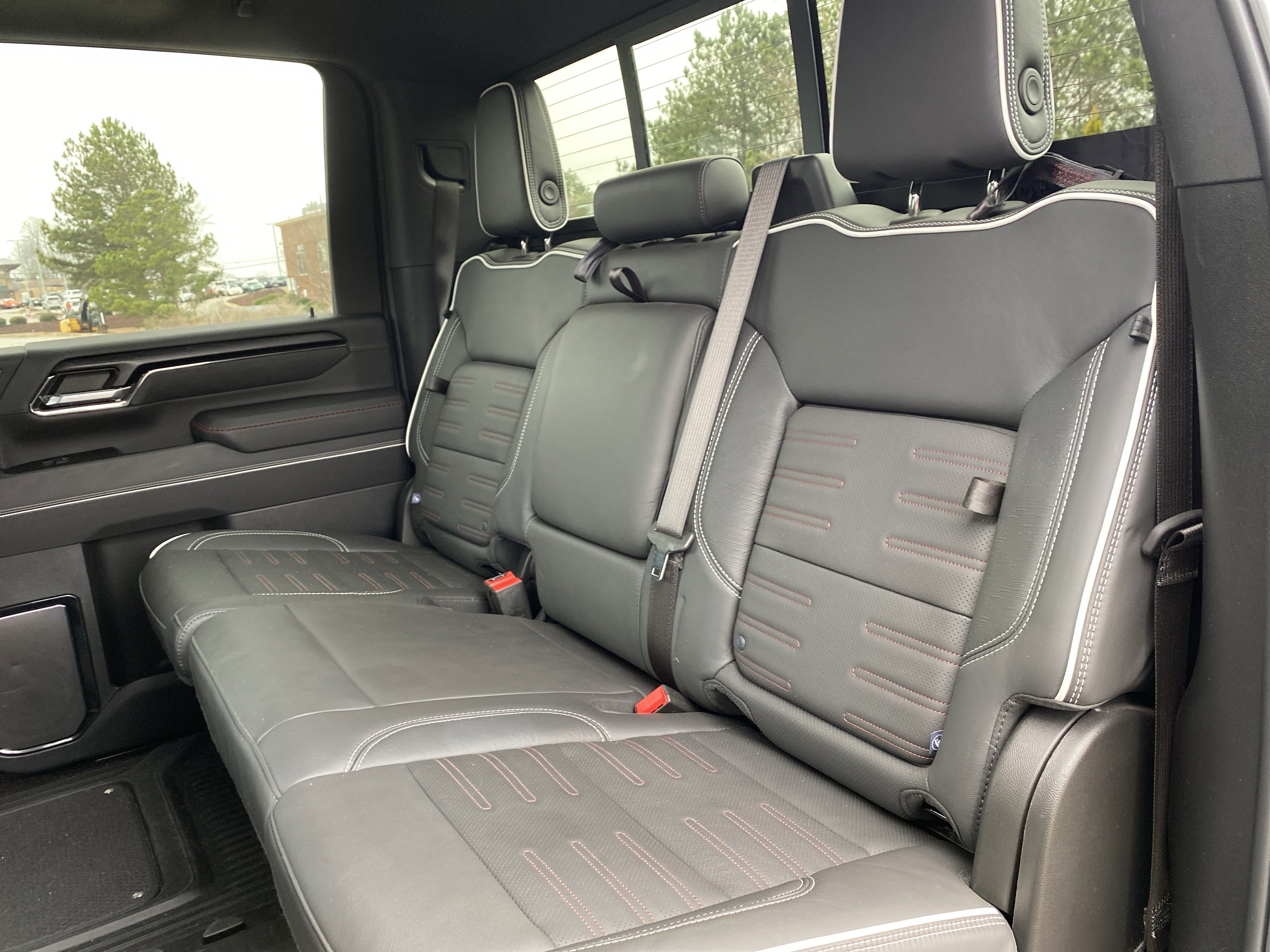Used 2024 GMC Sierra 2500 AT4X AWD/4WD image 9