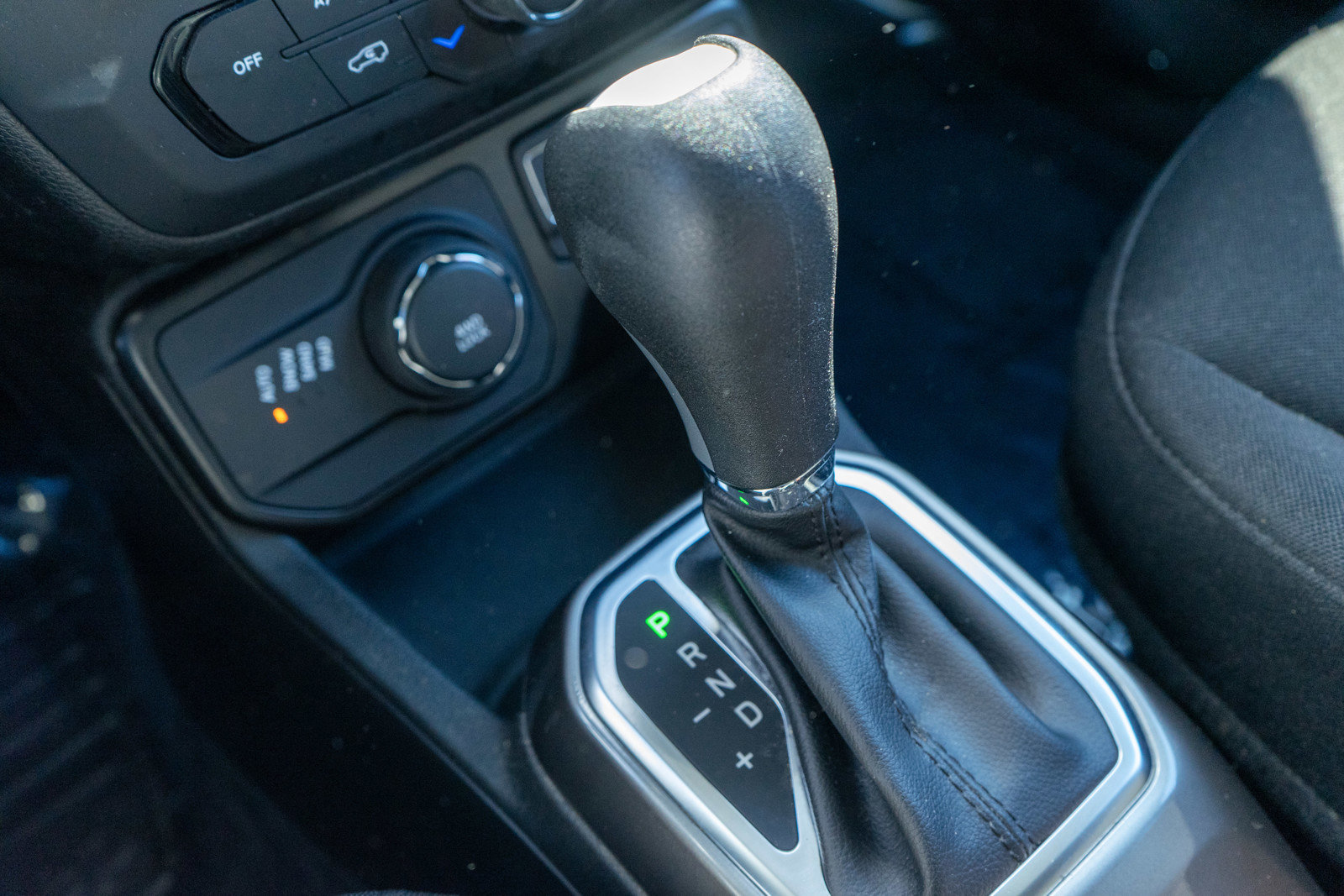 Used 2022 Jeep Renegade Latitude w/ Convenience Group image 20