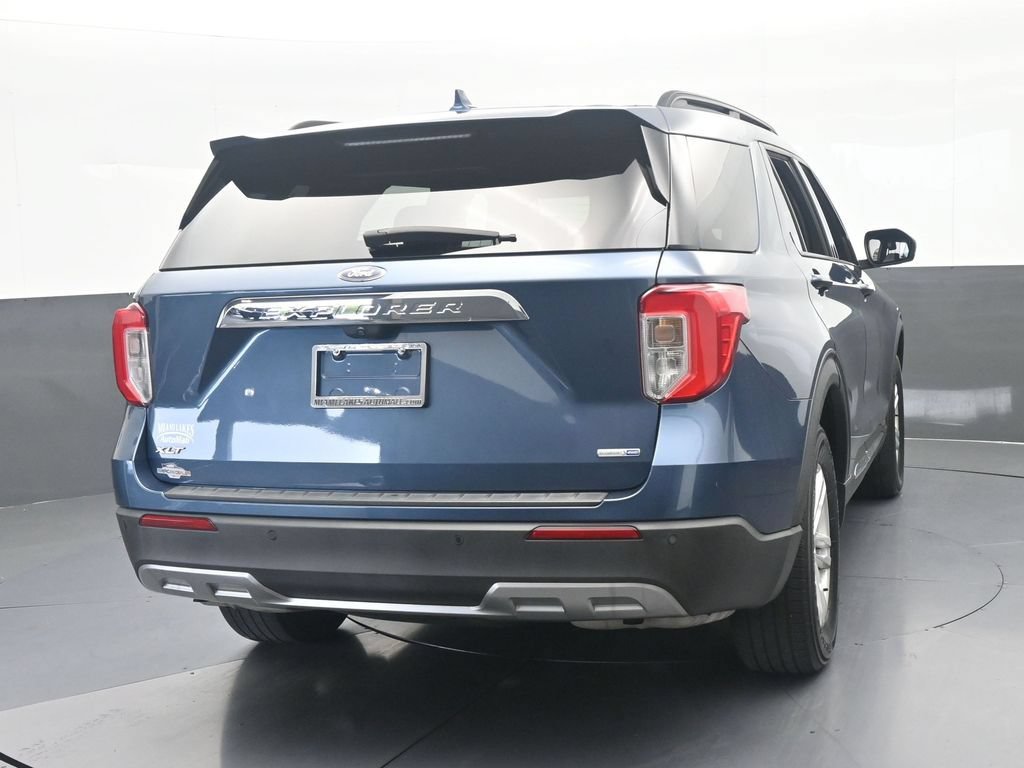 Used 2020 Ford Explorer XLT w/ Equipment Group 202A AWD/4WD image 5