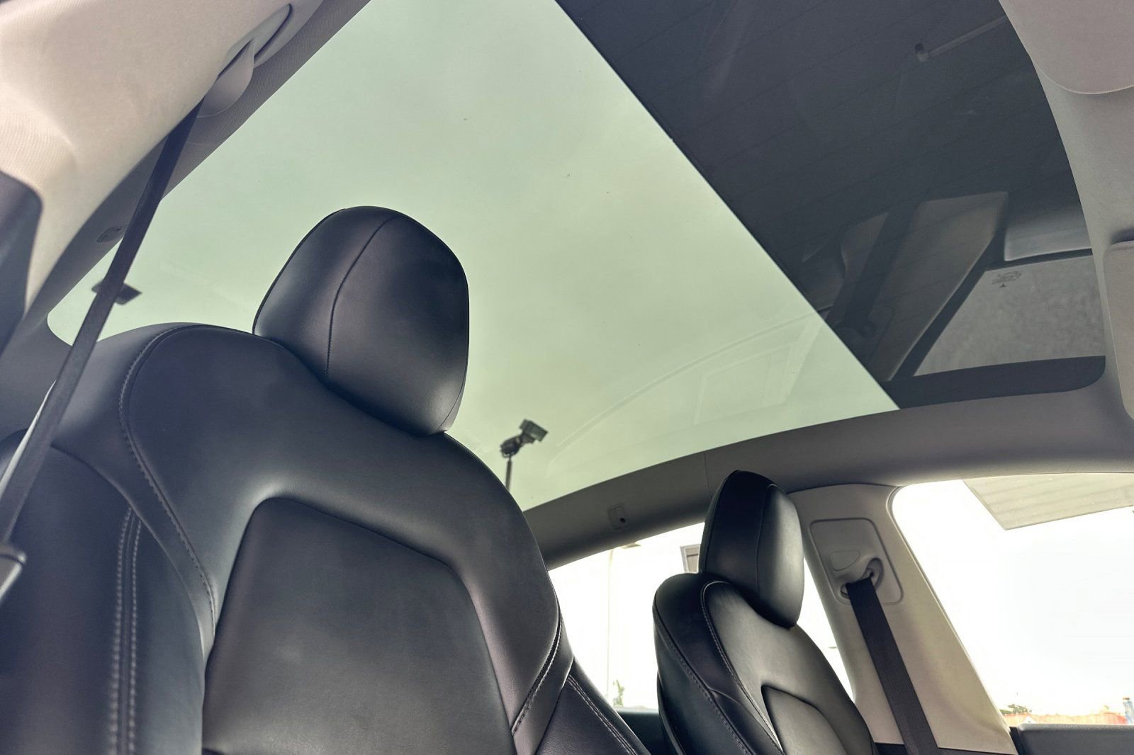 Used 2022 Tesla Model Y Long Range image 20