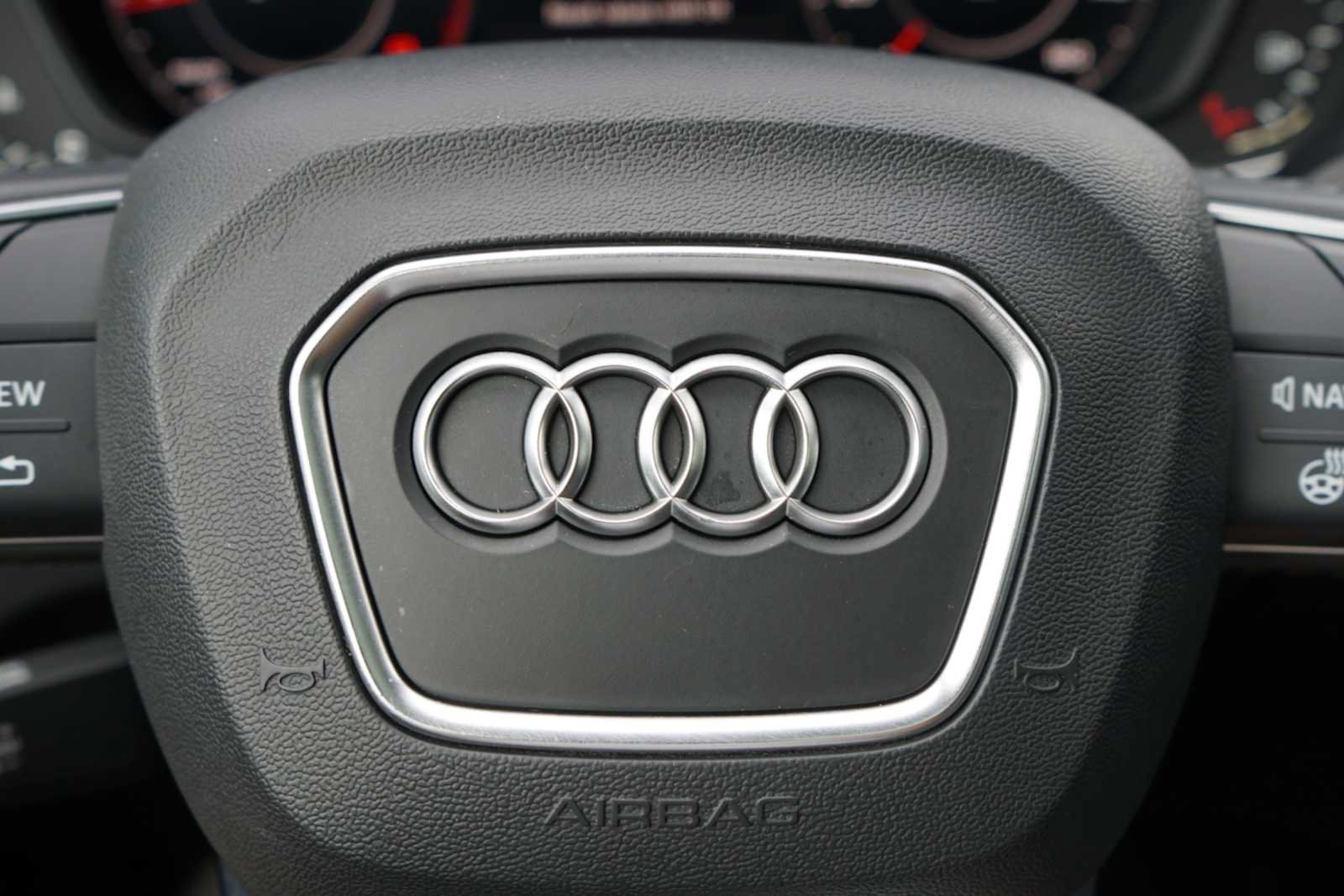 Used 2019 Audi Q5 2.0T Premium Plus w/ Premium Plus Package AWD/4WD image 14