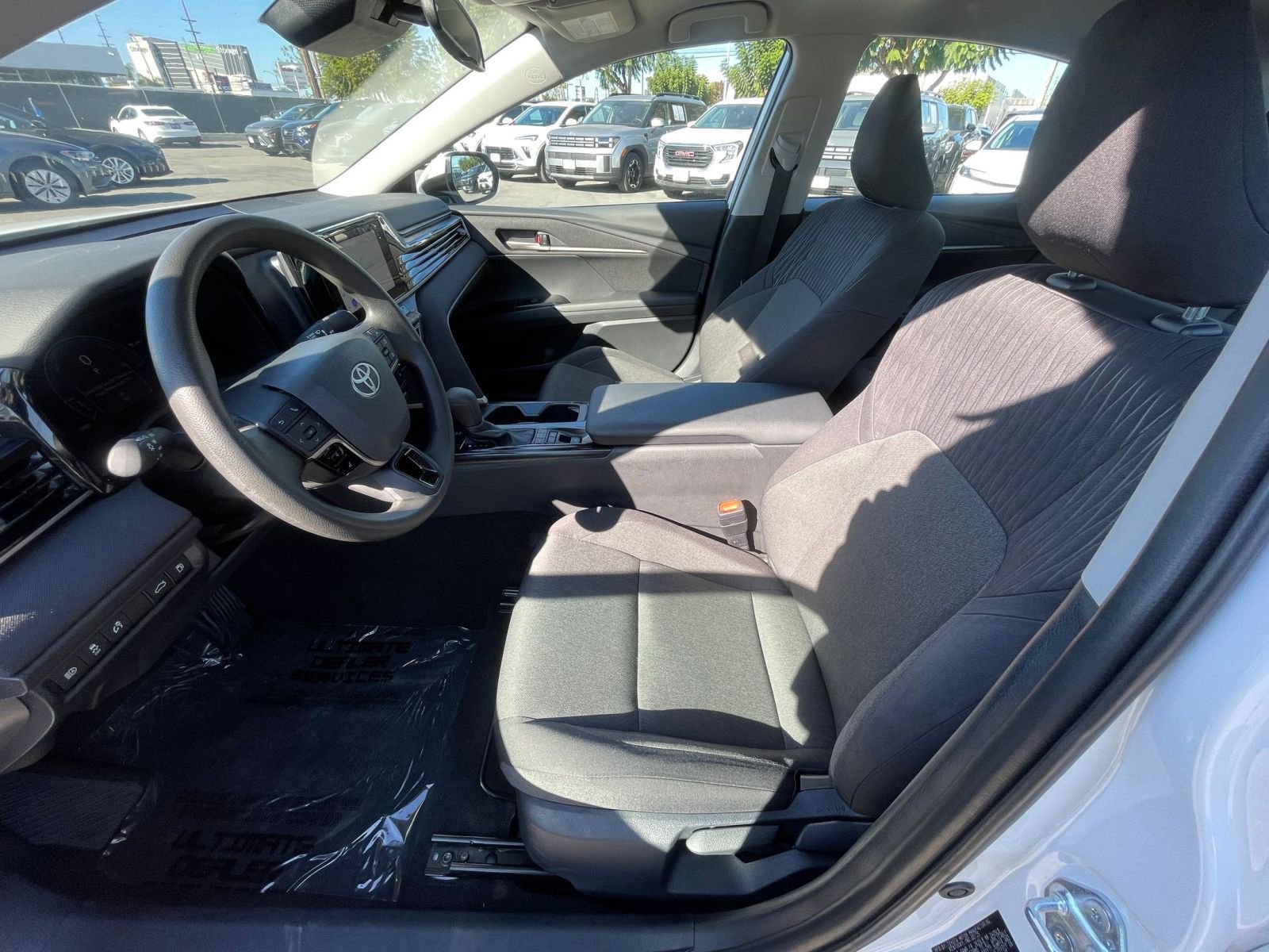 Used 2025 Toyota Camry LE image 27