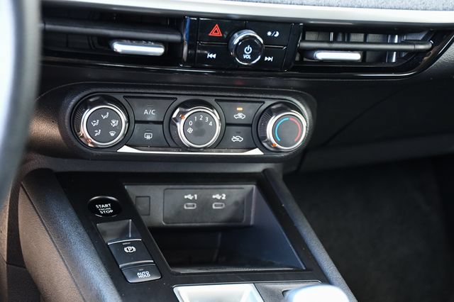 Used 2025 Nissan Kicks SV FWD image 32