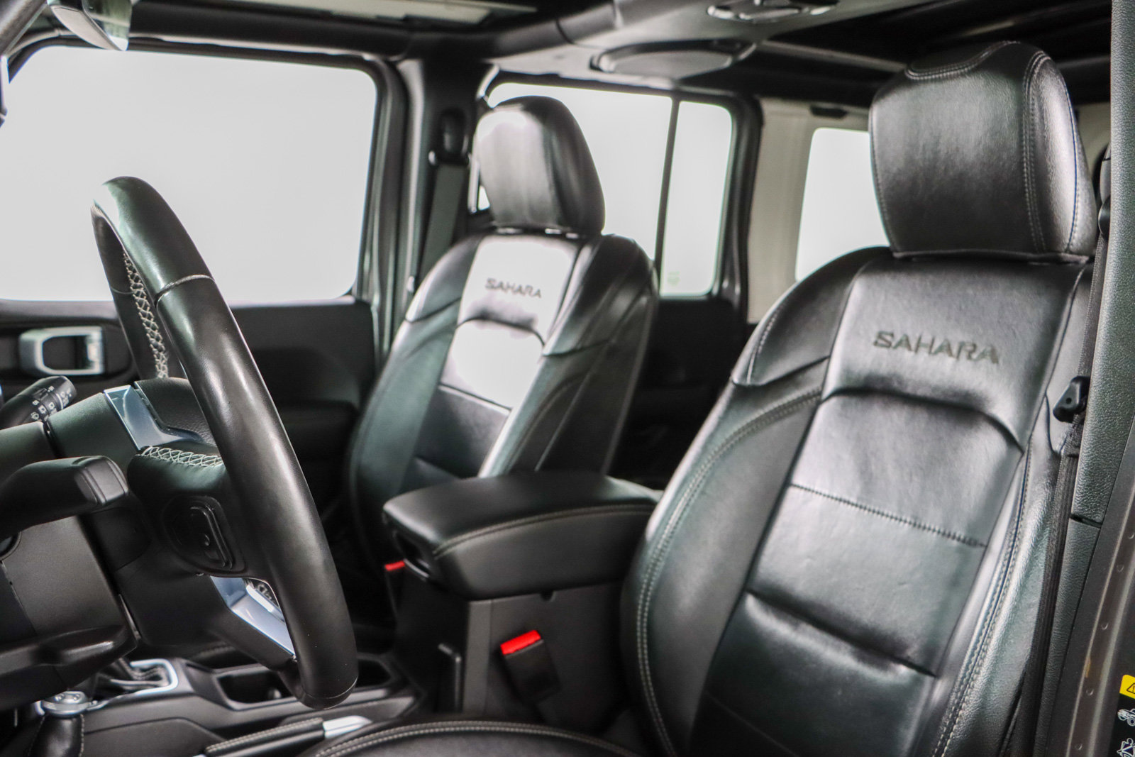 Used 2022 Jeep Wrangler Unlimited Sahara w/ Cold Weather Group image 25