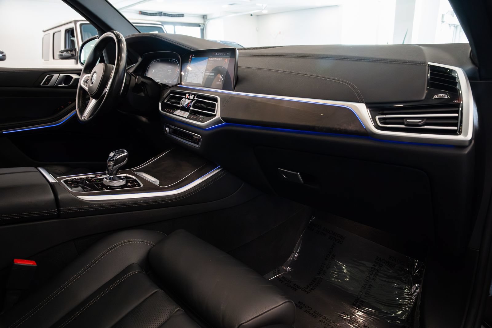 Used 2021 BMW X5 xDrive40i w/ M Sport Package AWD/4WD image 24