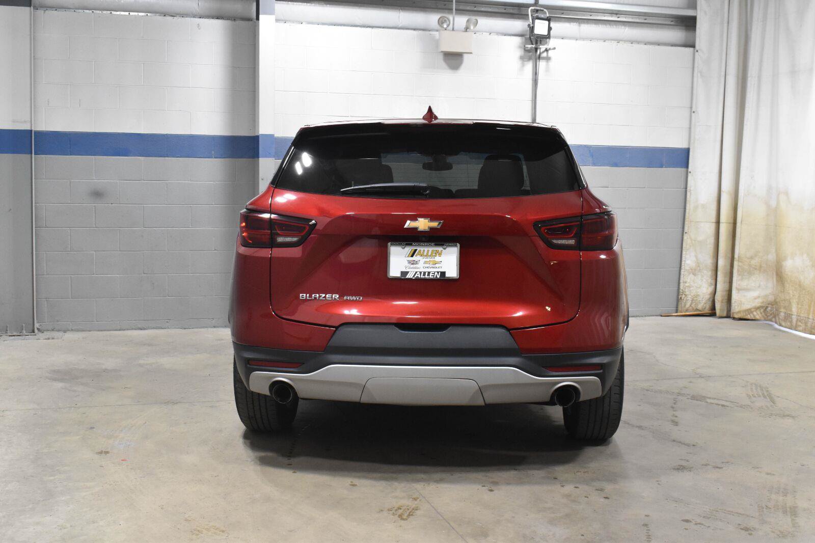 Used 2025 Chevrolet Blazer LT AWD/4WD image 26