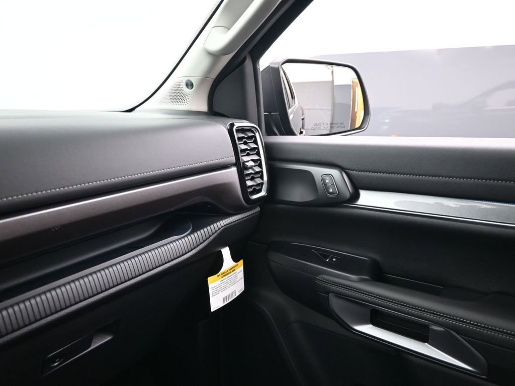 New 2025 Ford Ranger Lariat w/ Chrome Accent Package image 23