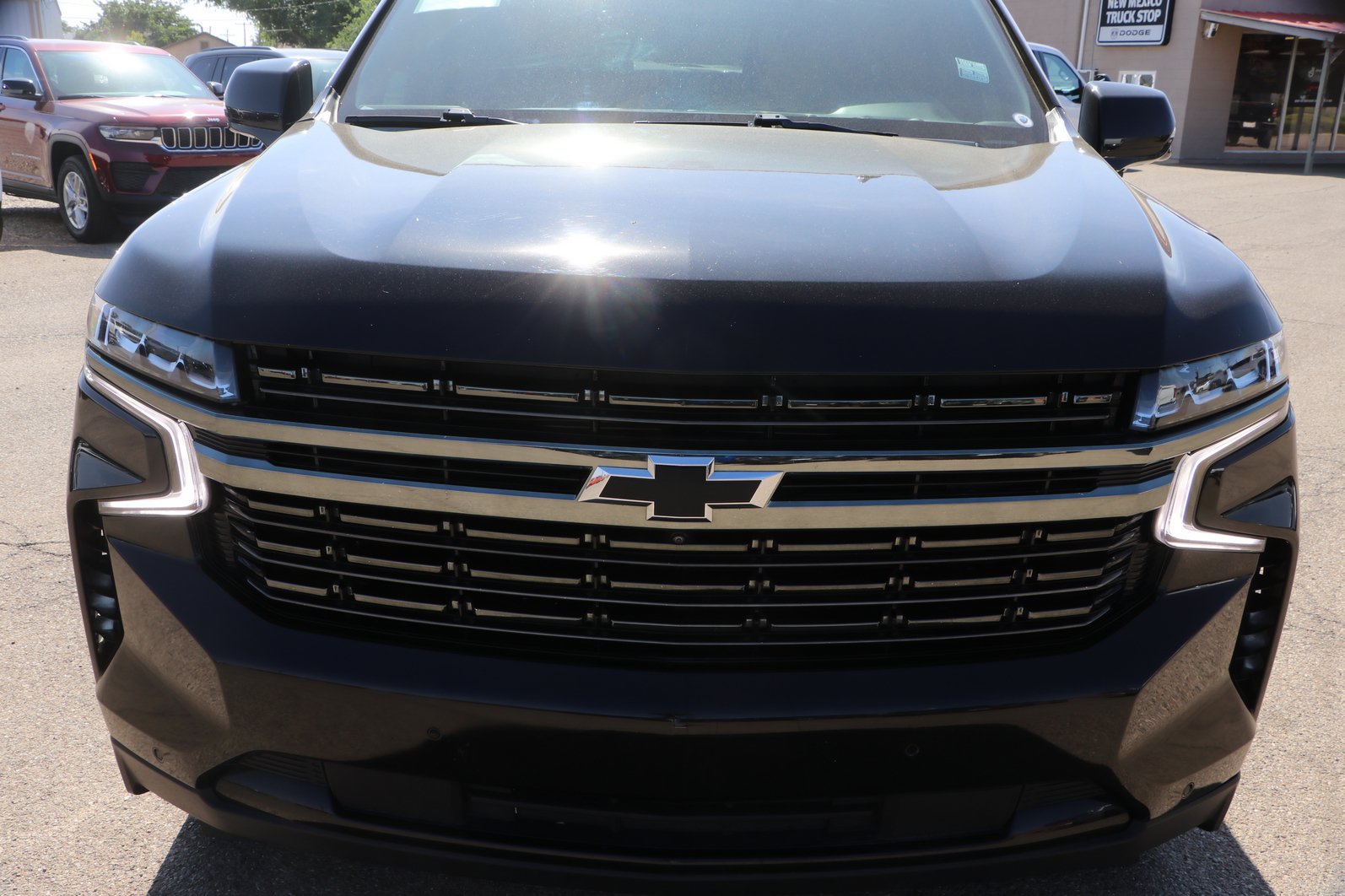 Used 2022 Chevrolet Tahoe RST w/ Sport Performance Package AWD/4WD image 2
