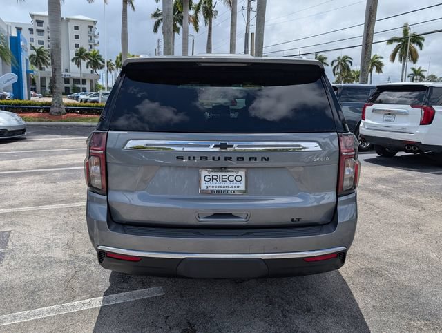 Used 2022 Chevrolet Suburban LT w/ Luxury Package AWD/4WD image 6