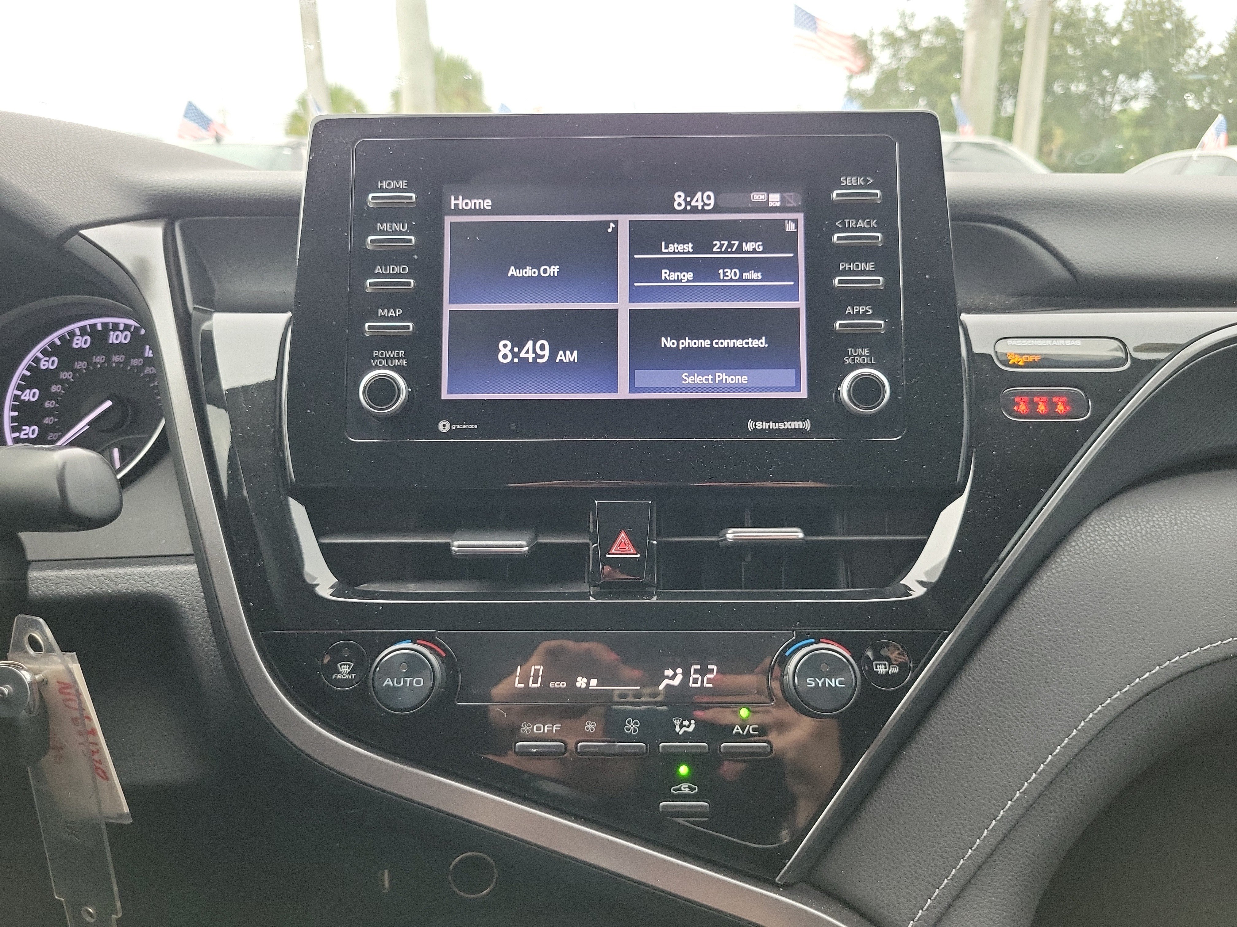 Used 2022 Toyota Camry SE FWD image 26