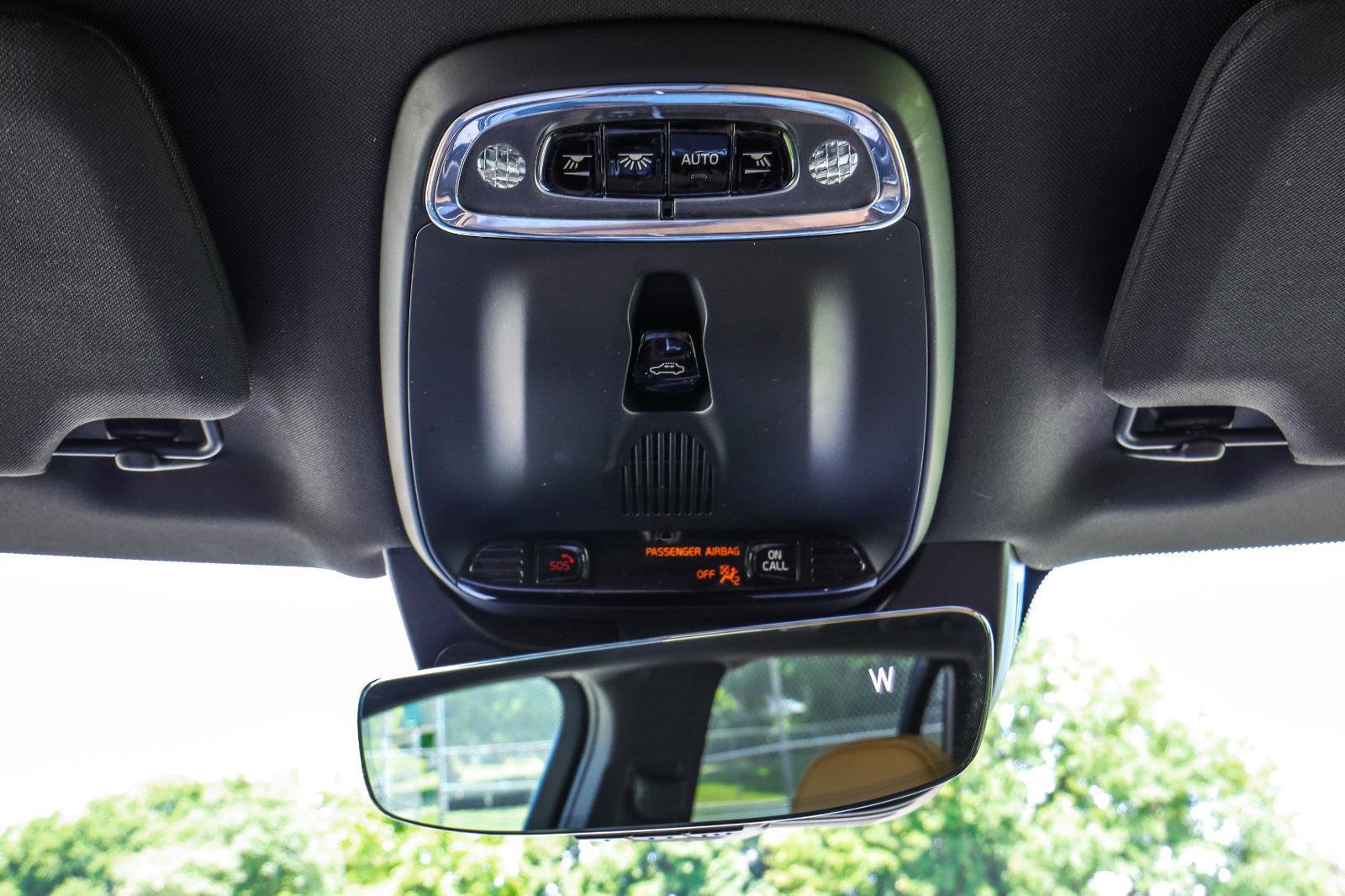Used 2018 Volvo XC90 T6 Momentum w/ Convenience Package AWD/4WD image 33