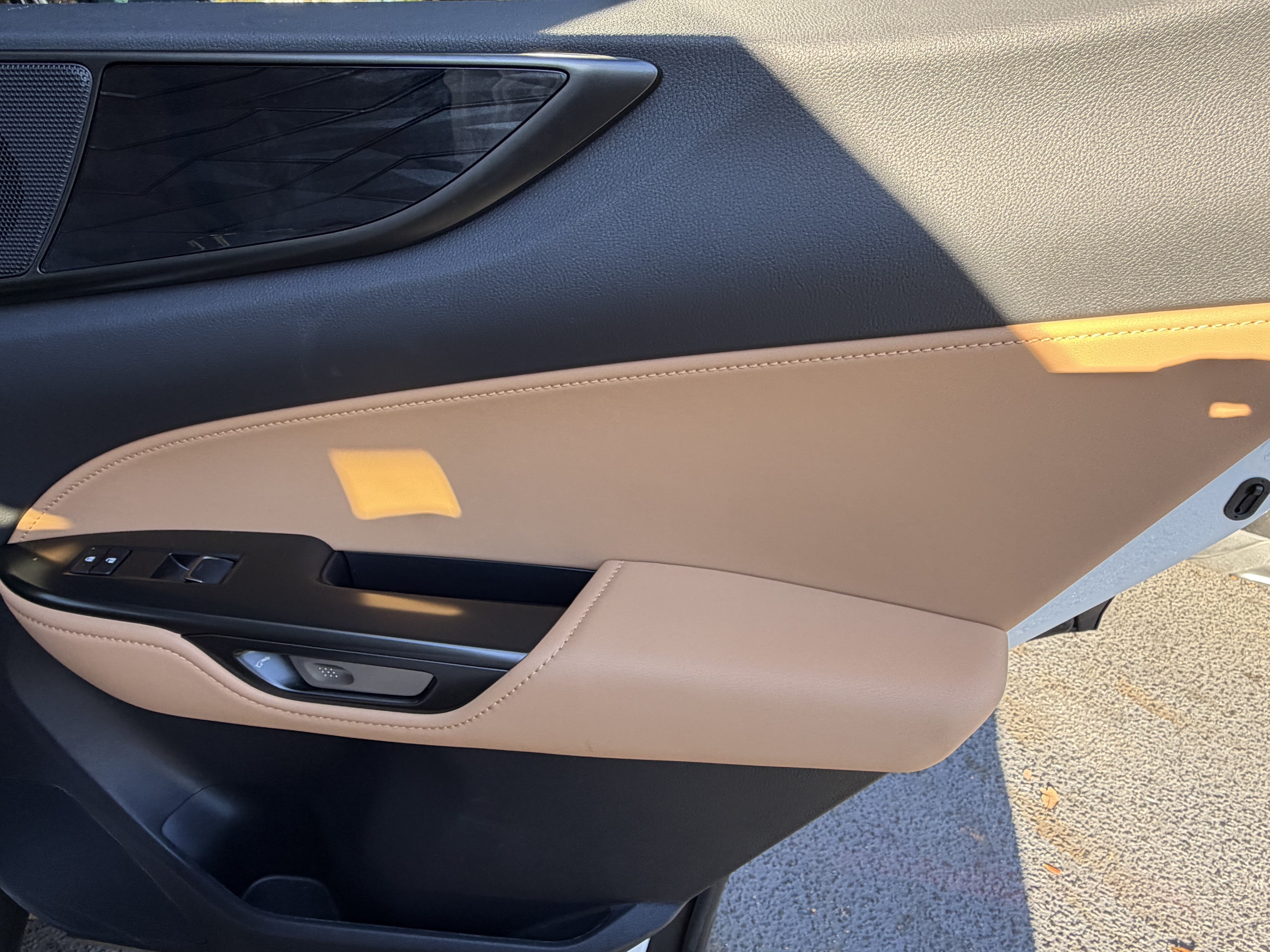 Certified 2025 Lexus NX 250 FWD w/ Accessory Package (2T) image 36