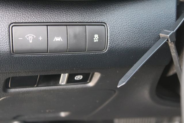 Used 2022 Hyundai Santa Fe SEL image 13