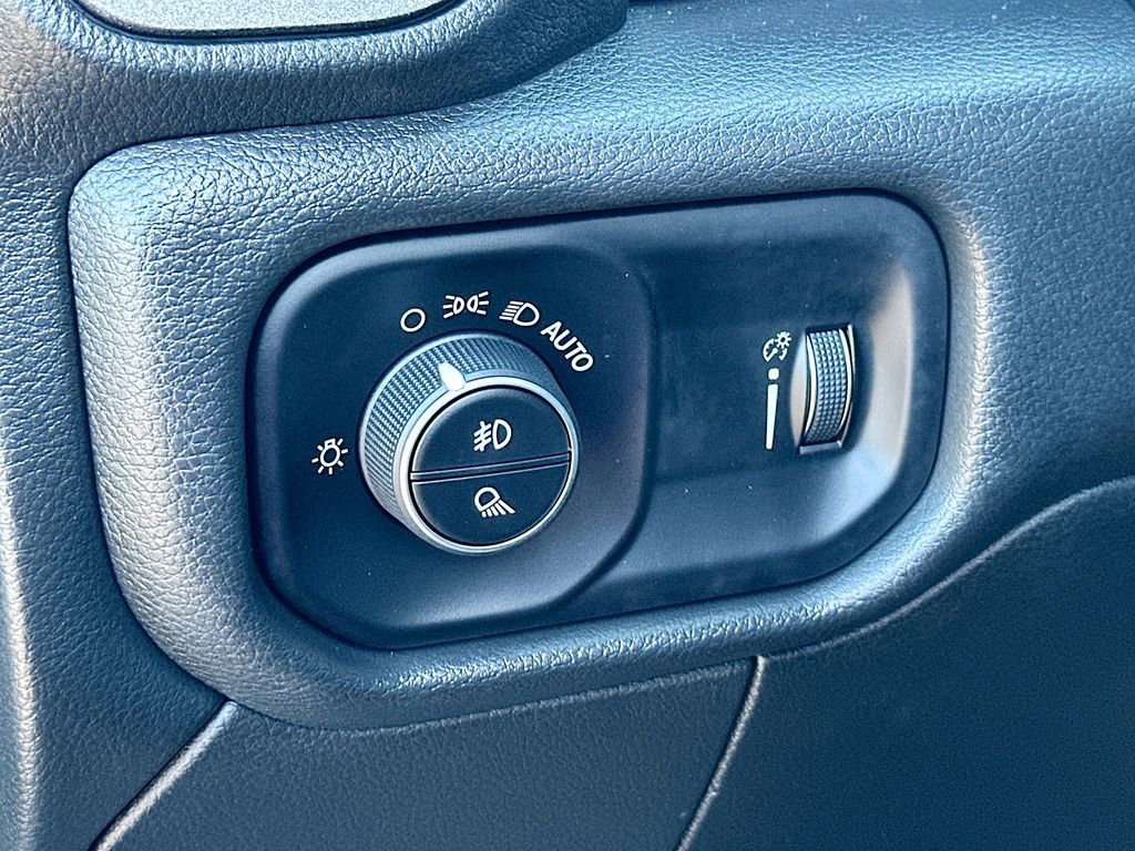 Used 2025 RAM 2500 Tradesman image 11