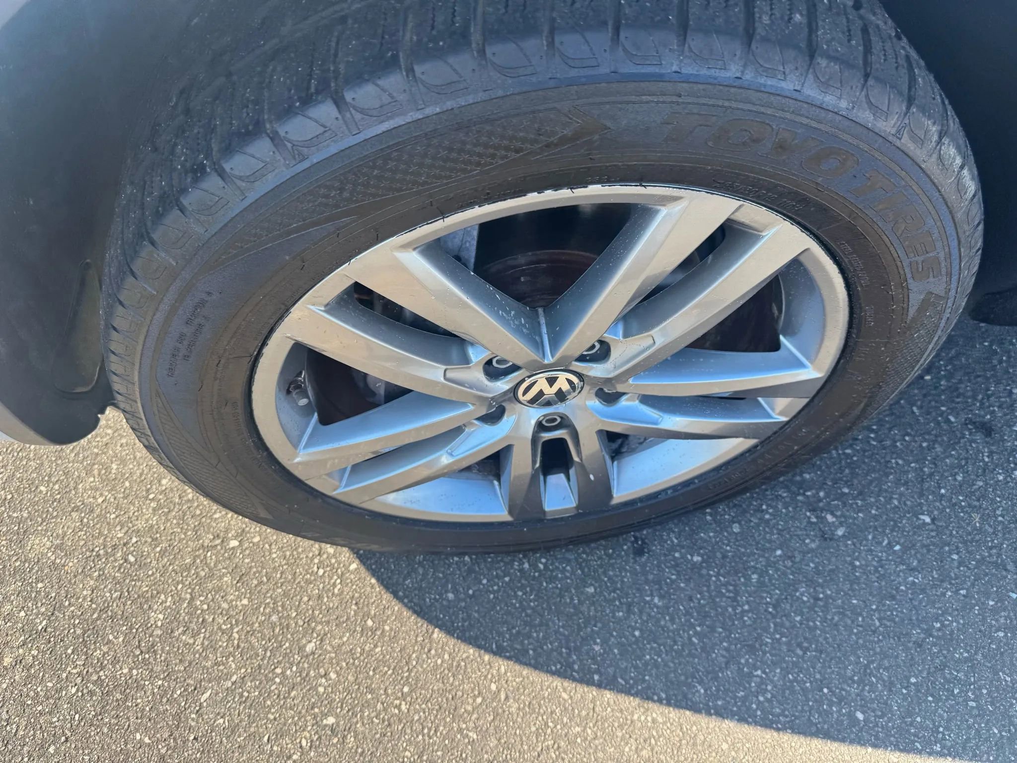 Used 2015 Volkswagen Touareg VR6 image 10