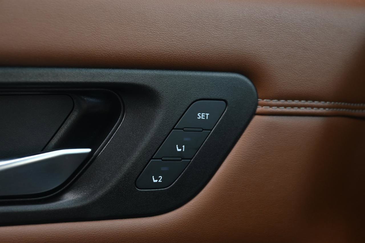 Used 2023 Nissan Pathfinder Platinum AWD/4WD image 29