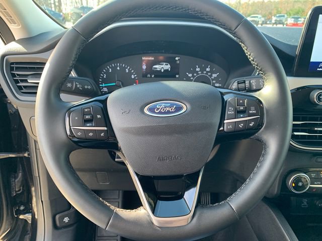 Used 2022 Ford Escape SE w/ Cold Weather Package image 28