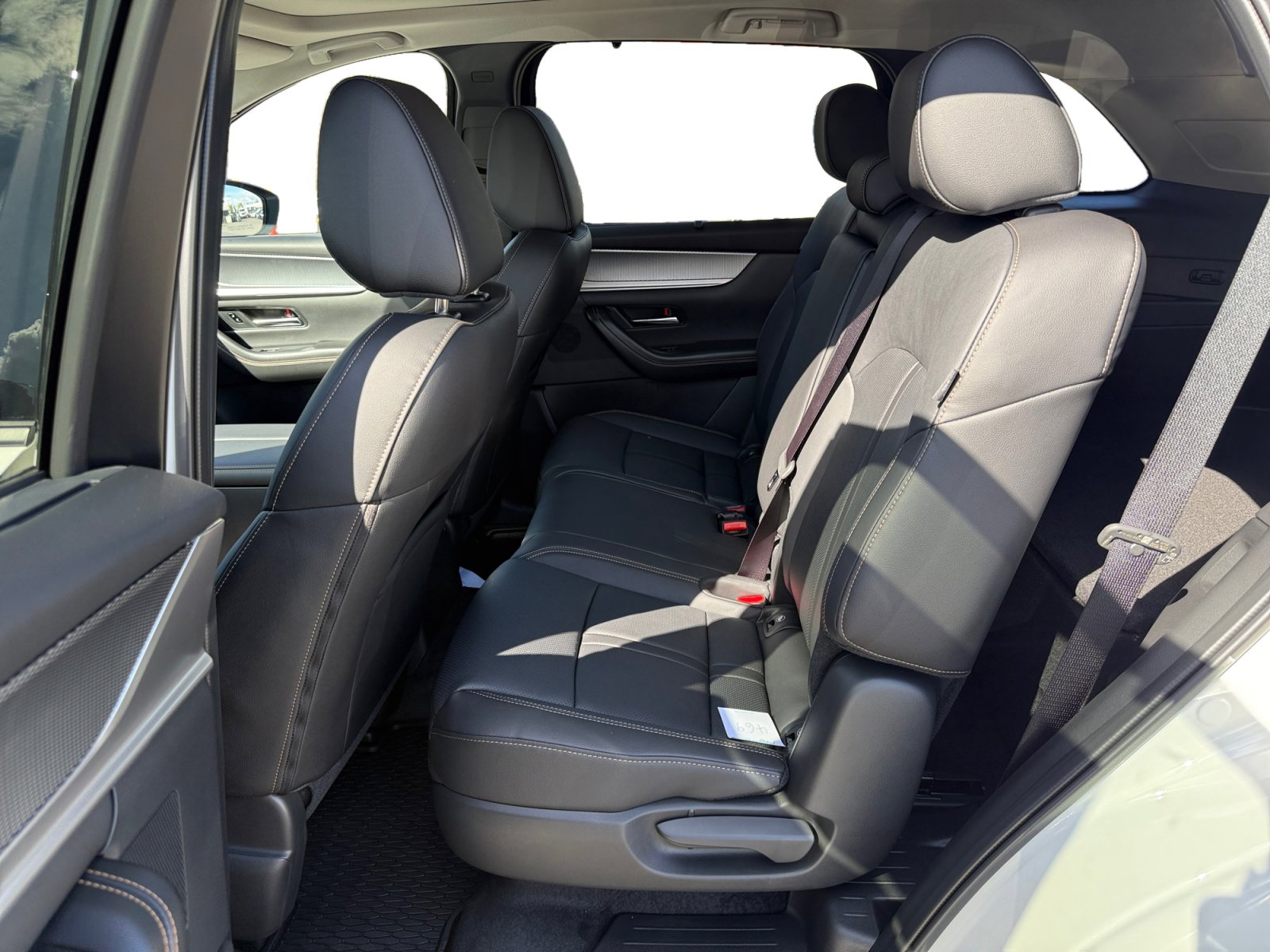 New 2025 MAZDA CX-70 Plug-In Hybrid w/ Premium Pkg image 16