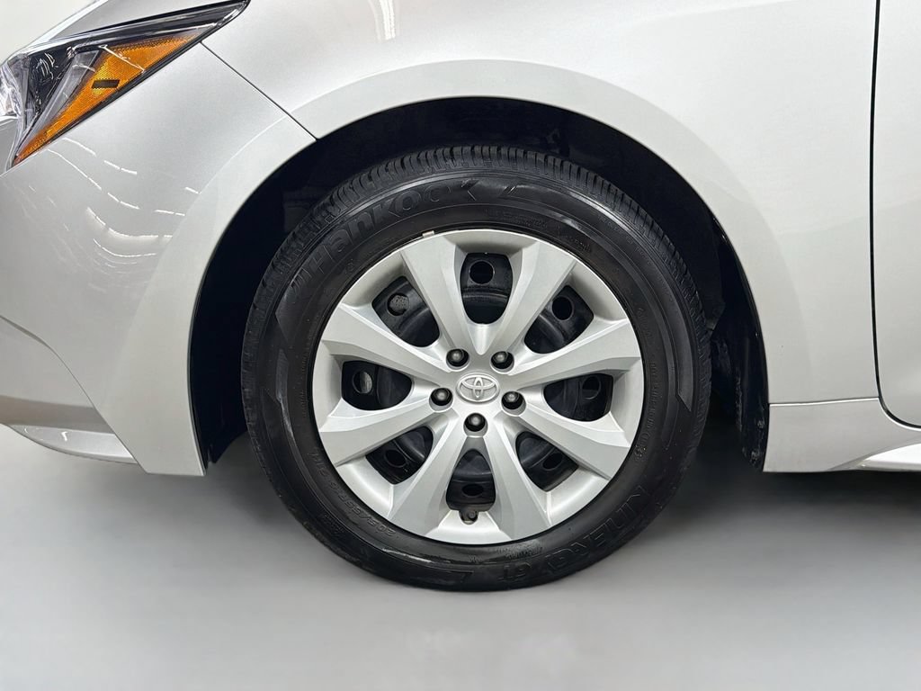 Used 2024 Toyota Corolla LE FWD image 29