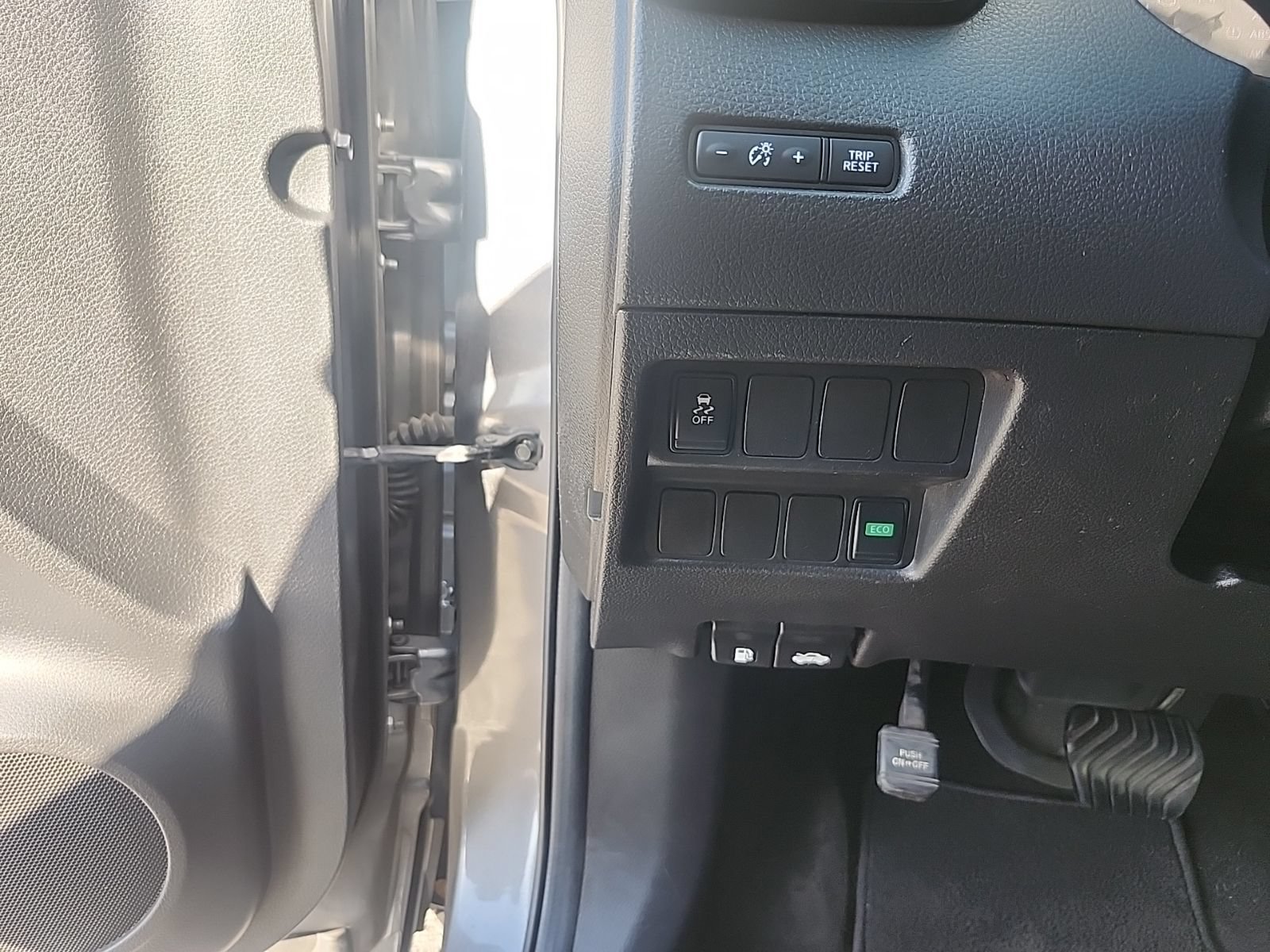 Used 2017 Nissan Rogue Sport S w/ S Appearance Package FWD image 12