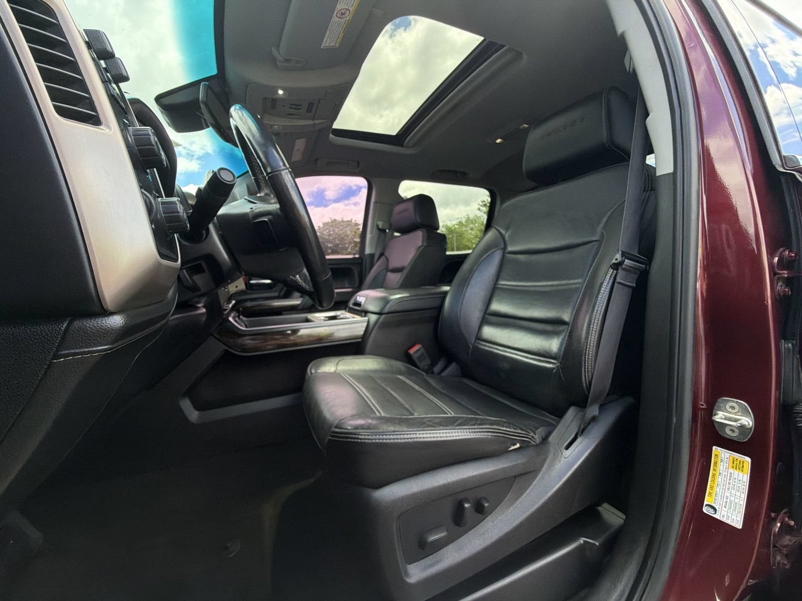 Used 2016 GMC Sierra 2500 Denali w/ Duramax Plus Package AWD/4WD image 13