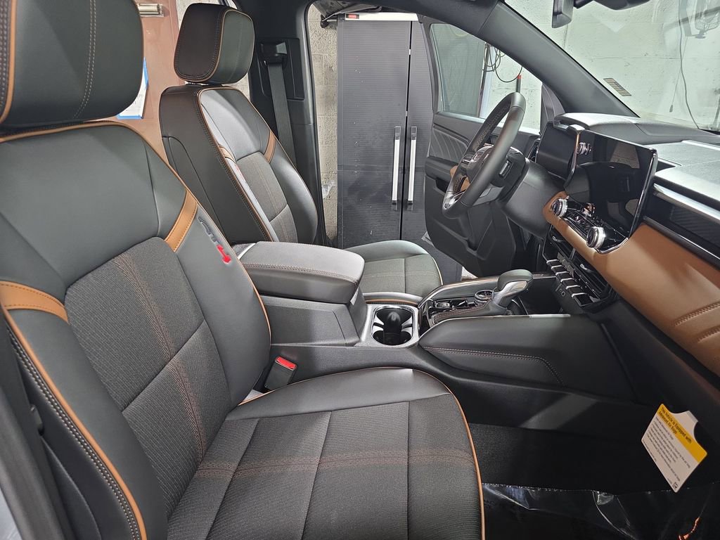 New 2026 GMC Canyon AT4 w/ Nightfall Essentials Package AWD/4WD image 10