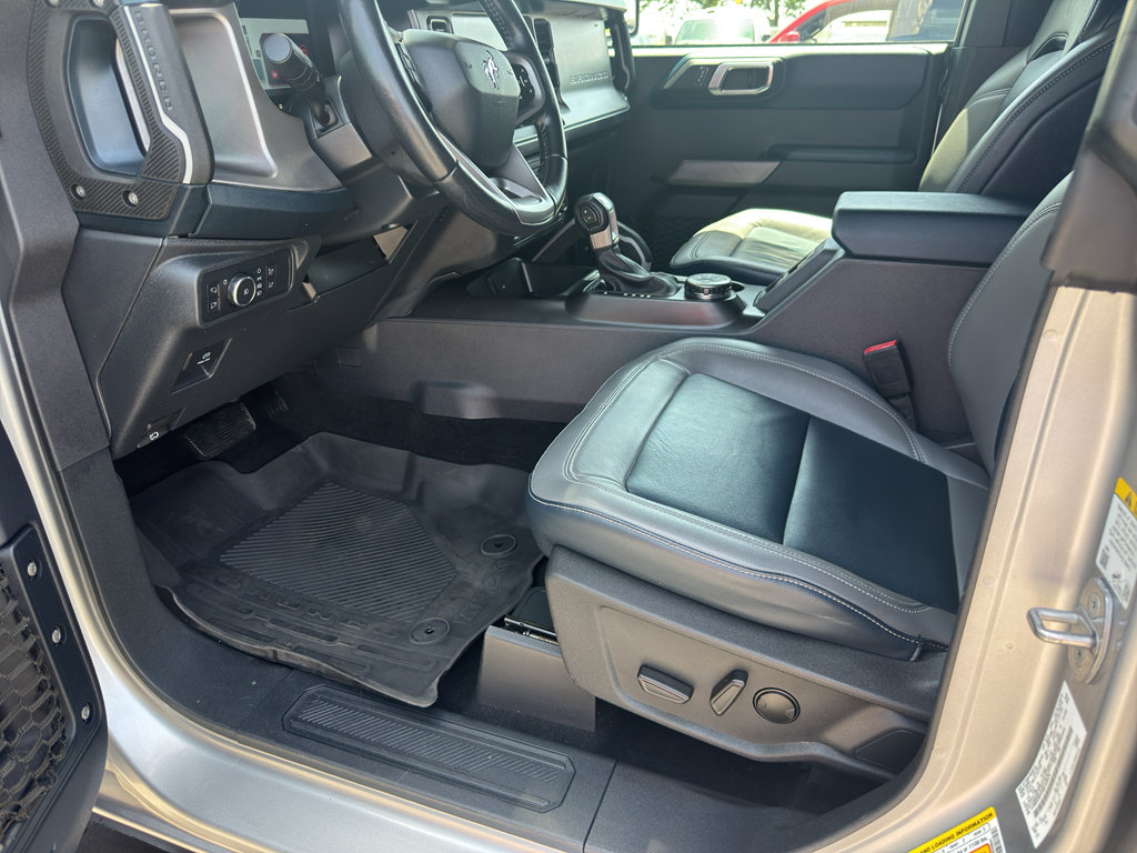 Used 2021 Ford Bronco Outer Banks w/ Sasquatch Package AWD/4WD image 14