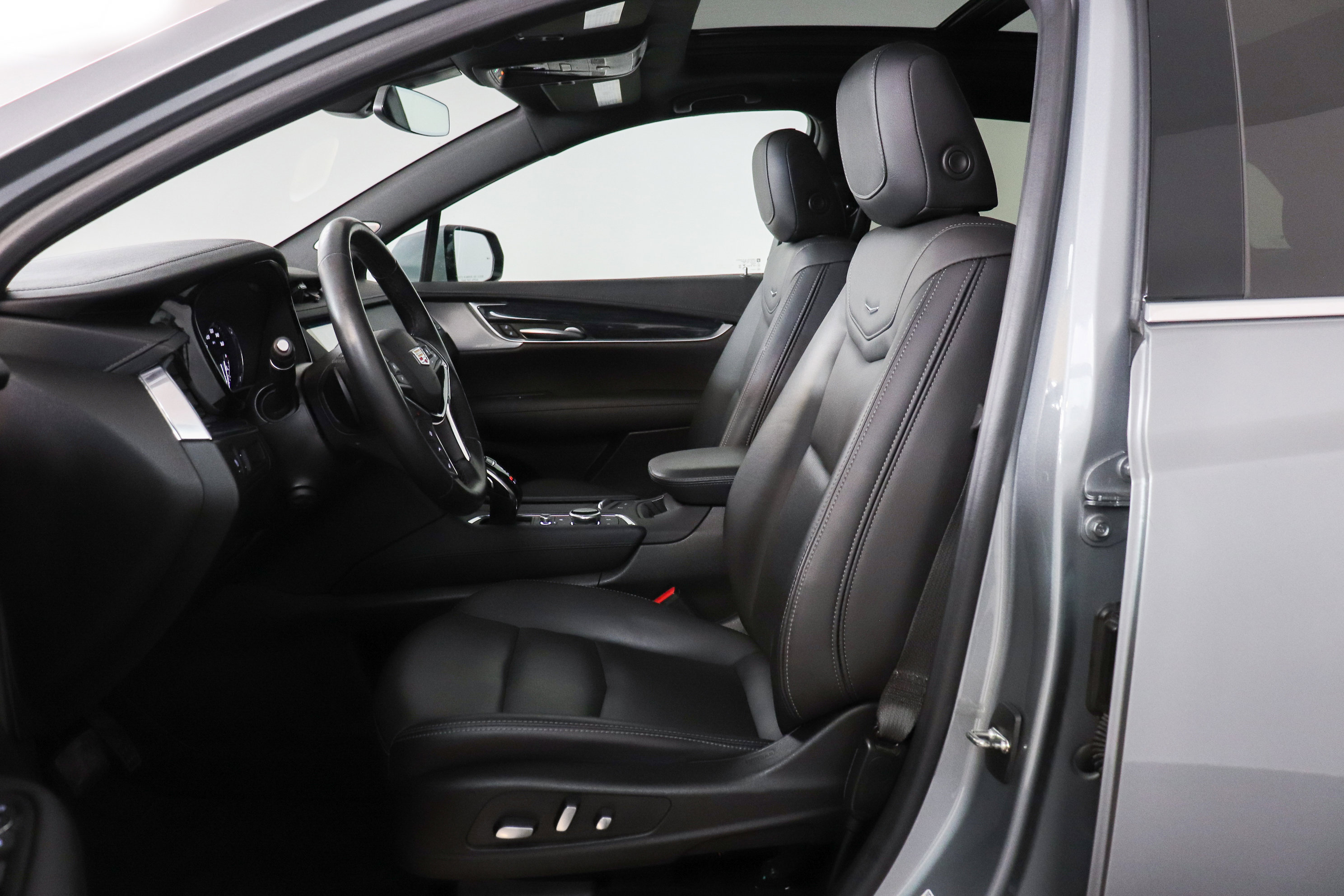 Used 2023 Cadillac XT5 Premium Luxury image 13
