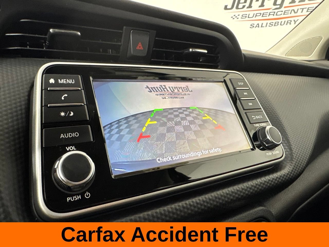 Used 2024 Nissan Kicks S FWD image 3