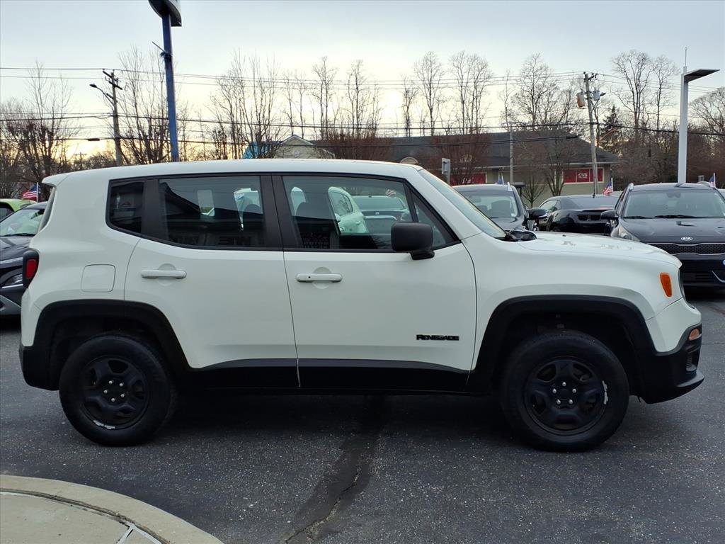 Used 2016 Jeep Renegade Sport w/ Power & Air Group image 4
