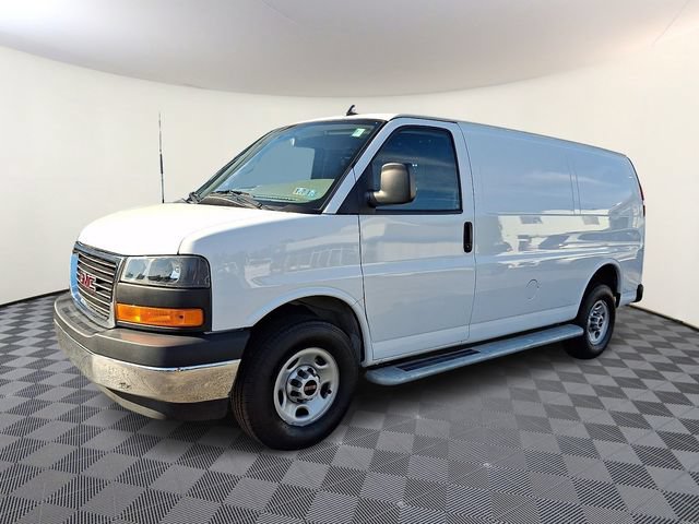 Used 2024 GMC Savana 2500 w/ Driver Convenience Package RWD image 3