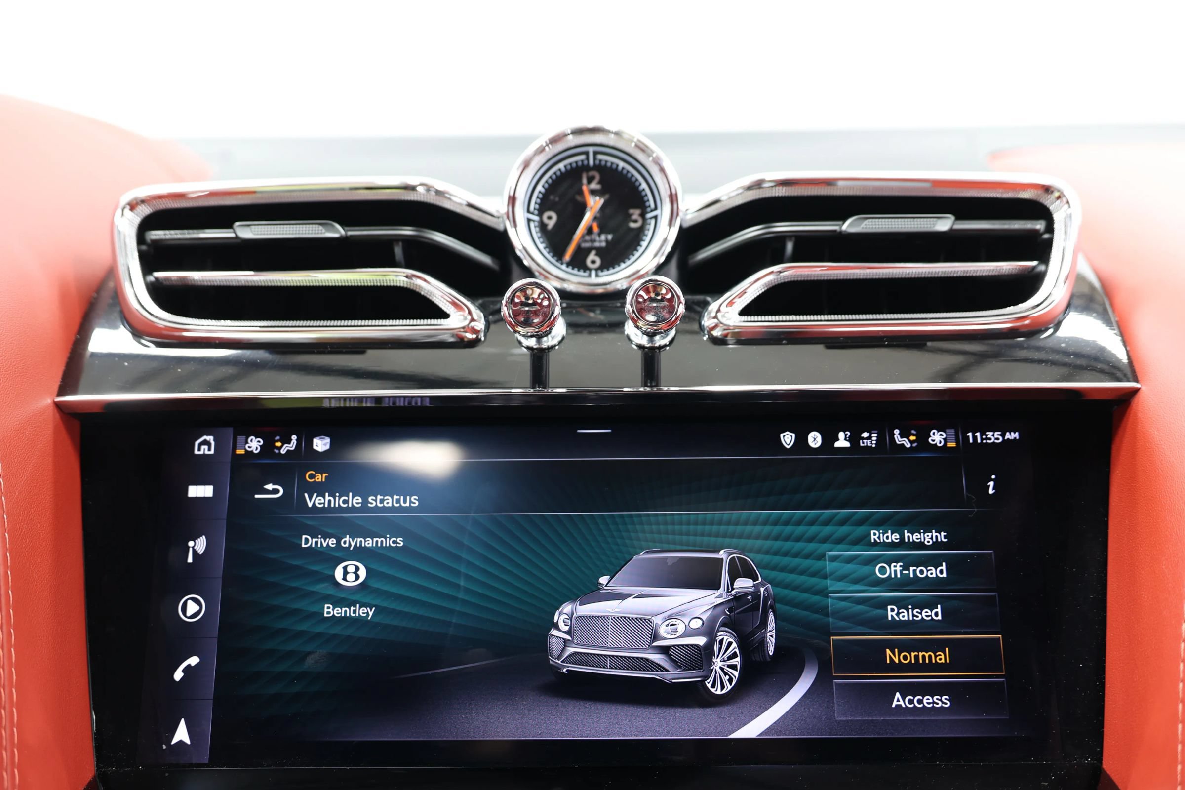 Used 2022 Bentley Bentayga AWD/4WD image 40
