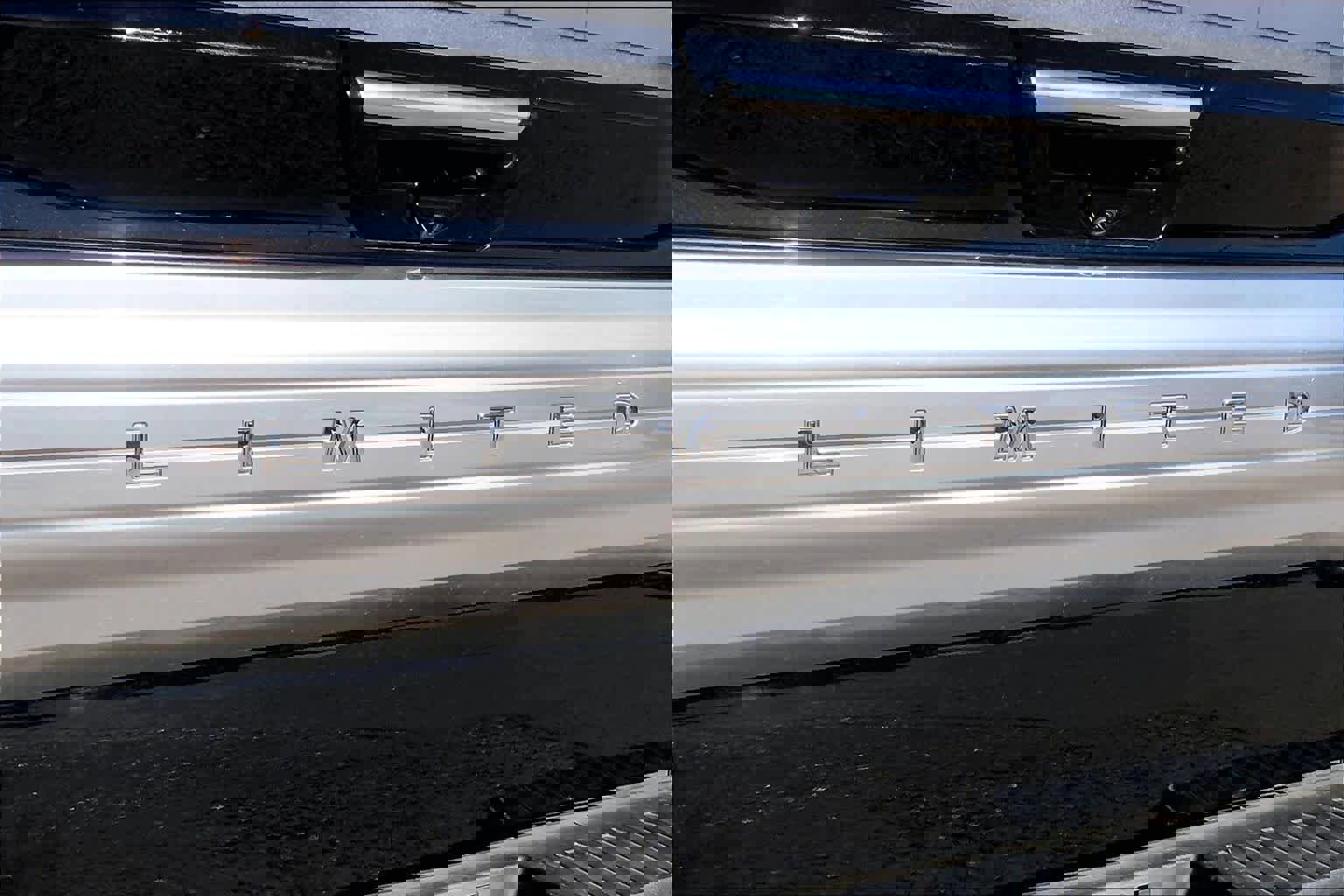 Used 2019 Ford F150 Limited w/ Trailer Tow Package image 10