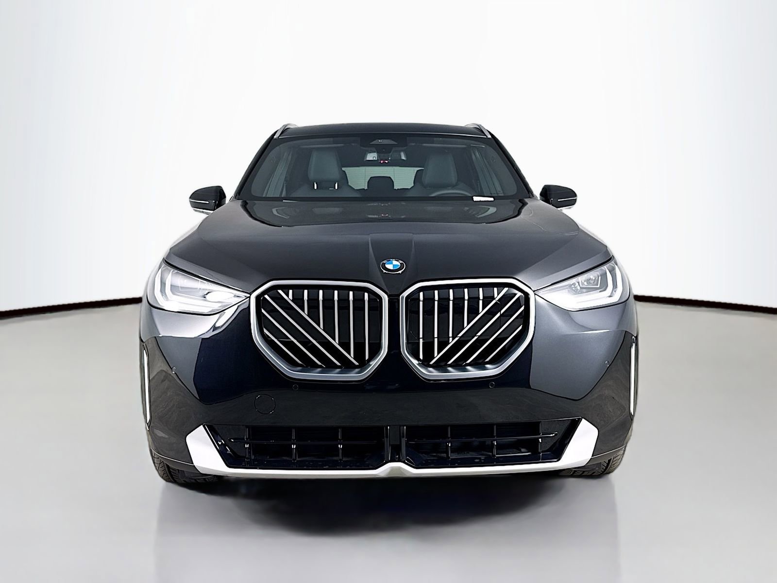 Used 2025 BMW X3 xDrive30i w/ Convenience Package image 2