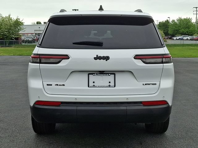 Used 2023 Jeep Grand Cherokee L Limited w/ Black Appearance Package AWD/4WD image 8