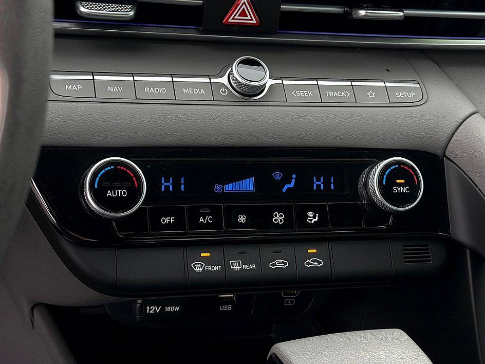 Certified 2024 Hyundai Elantra SEL image 14