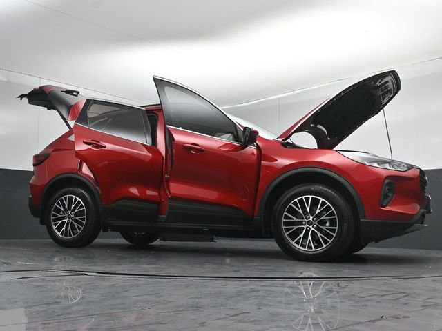 Used 2025 Ford Escape SE image 54
