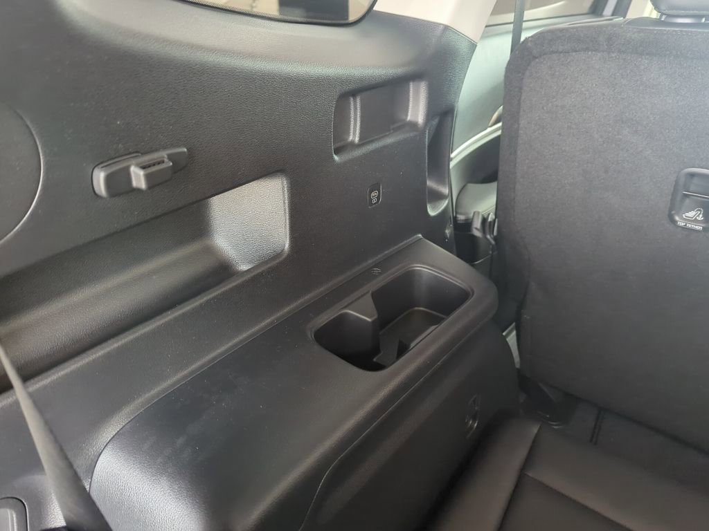 Used 2023 Kia Telluride S image 19
