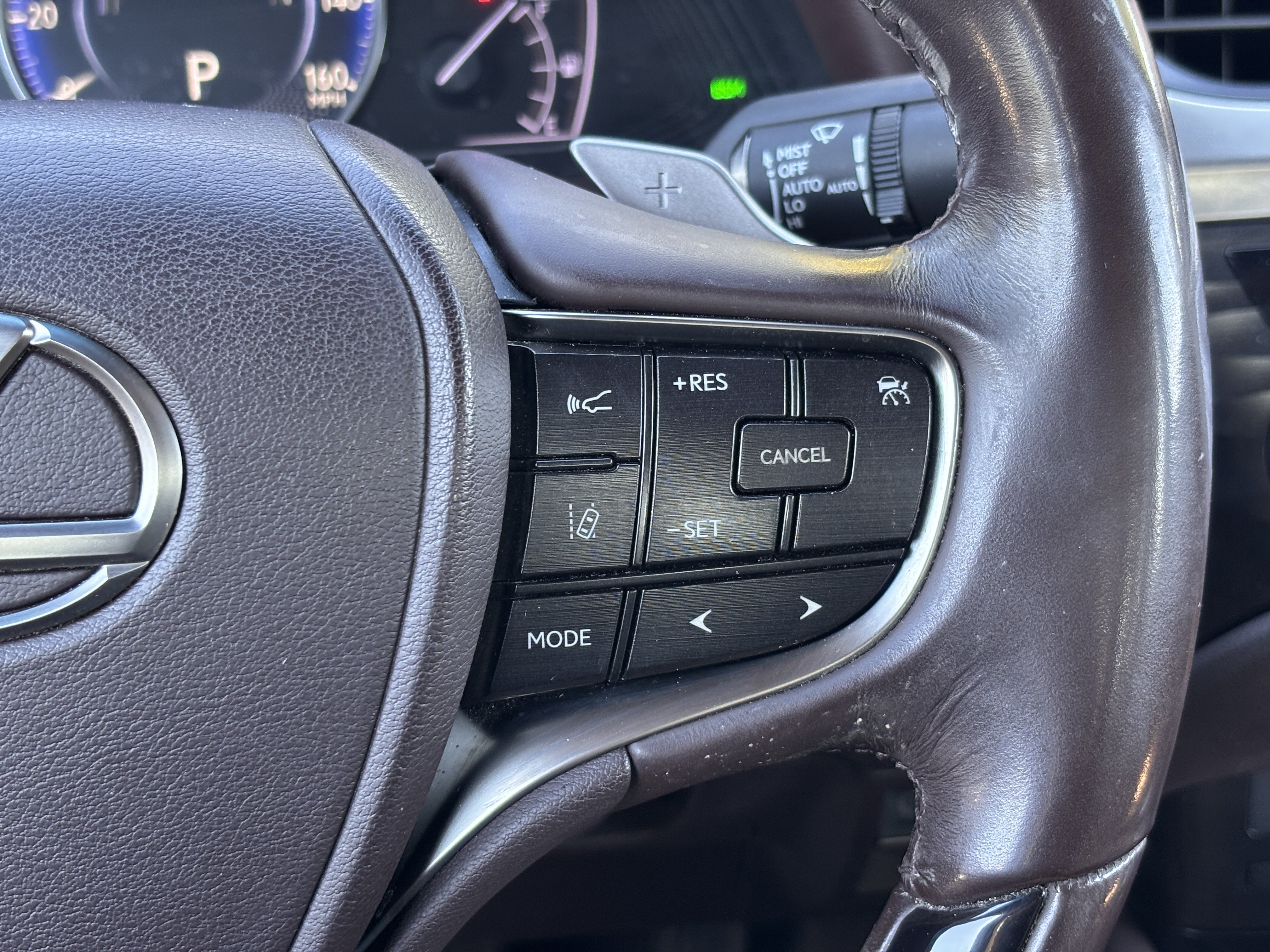 Used 2019 Lexus ES 300h Ultra Luxury FWD image 21