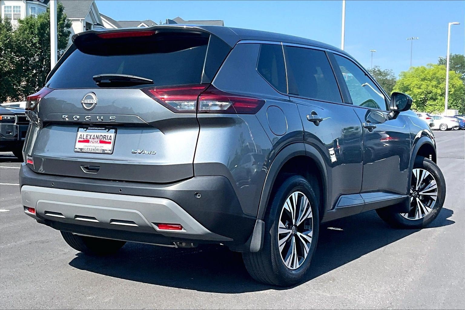 Used 2023 Nissan Rogue SV AWD/4WD image 12
