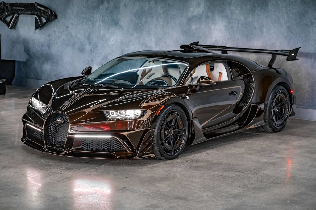 Used 2020 Bugatti Chiron AWD/4WD image 3