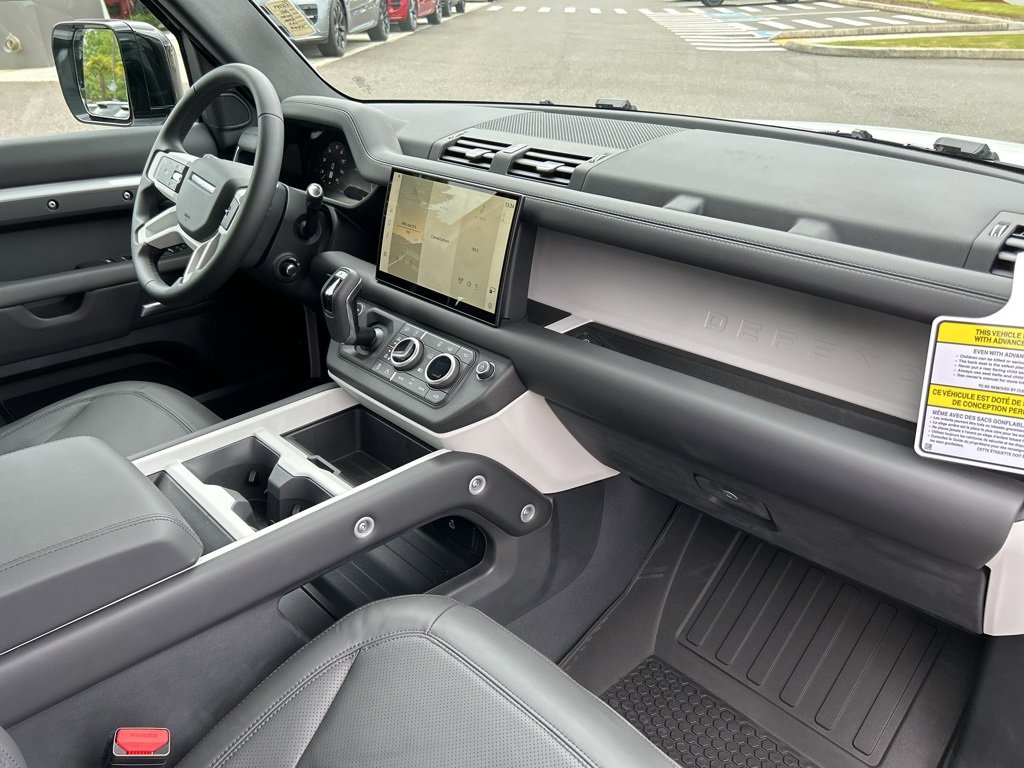 New 2025 Land Rover Defender 130 S image 20