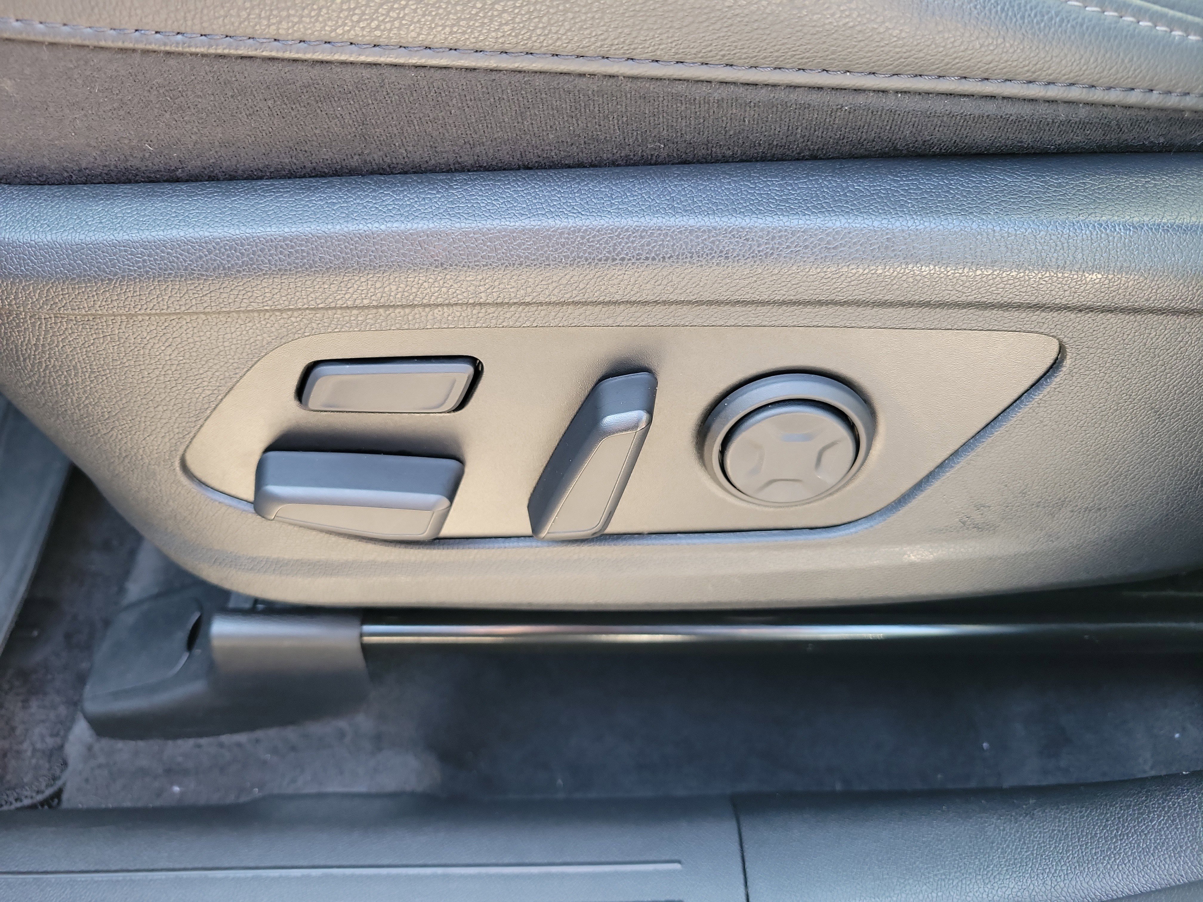 Certified 2023 Kia Sorento SX Prestige AWD/4WD image 26