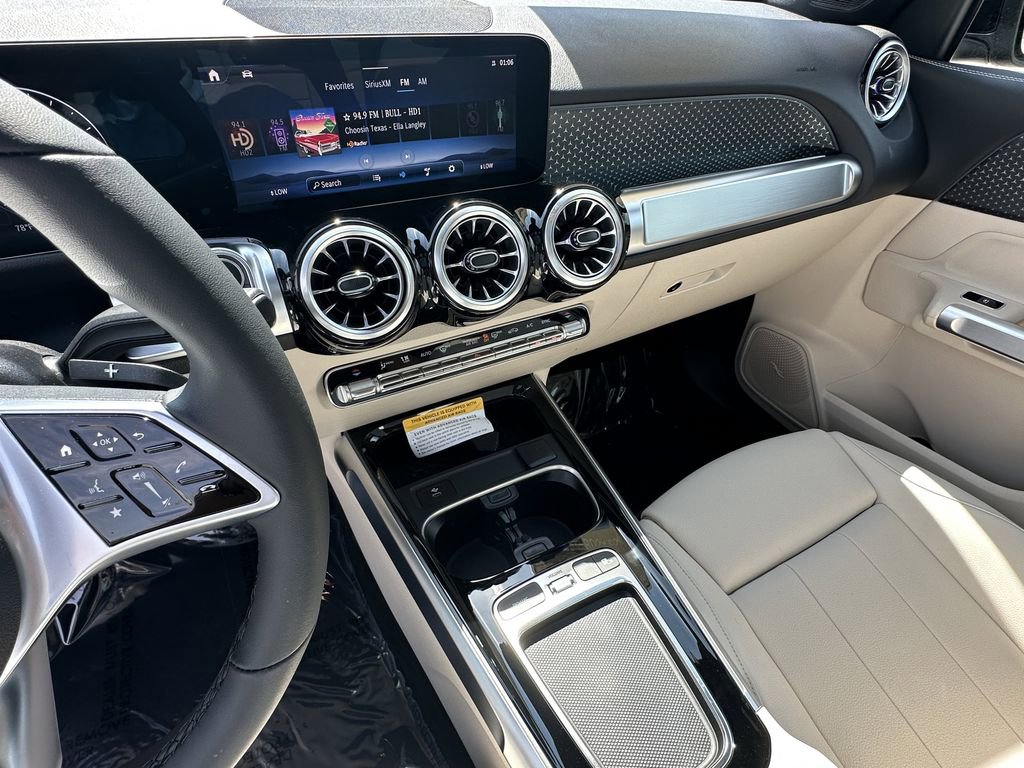 New 2026 Mercedes-Benz GLB 250 image 31