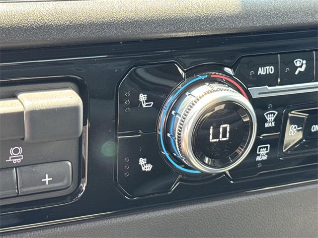 New 2025 GMC Sierra 2500 SLT image 21