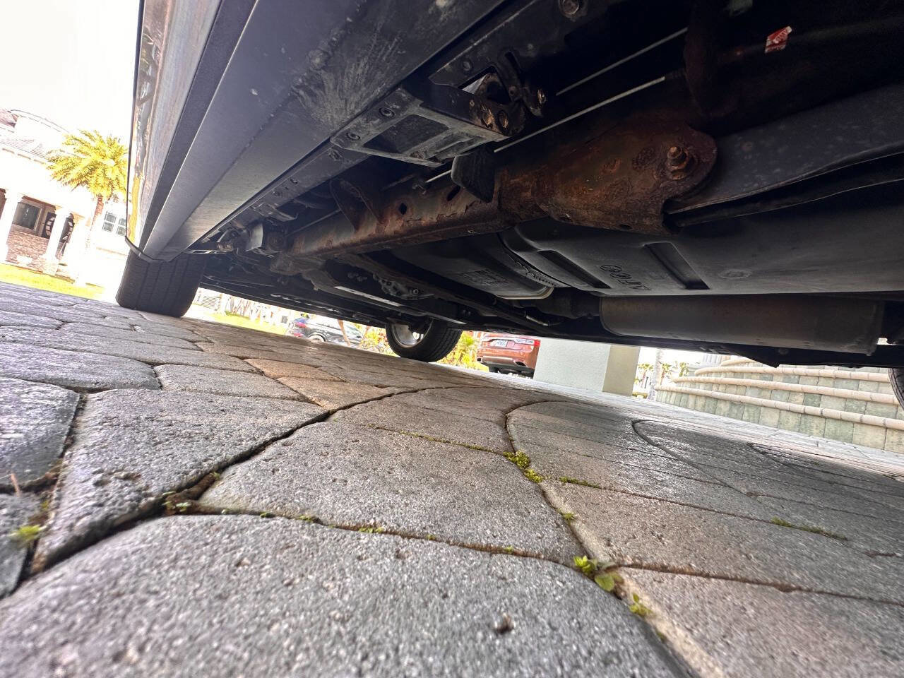 Used 2011 Cadillac Escalade Platinum image 44