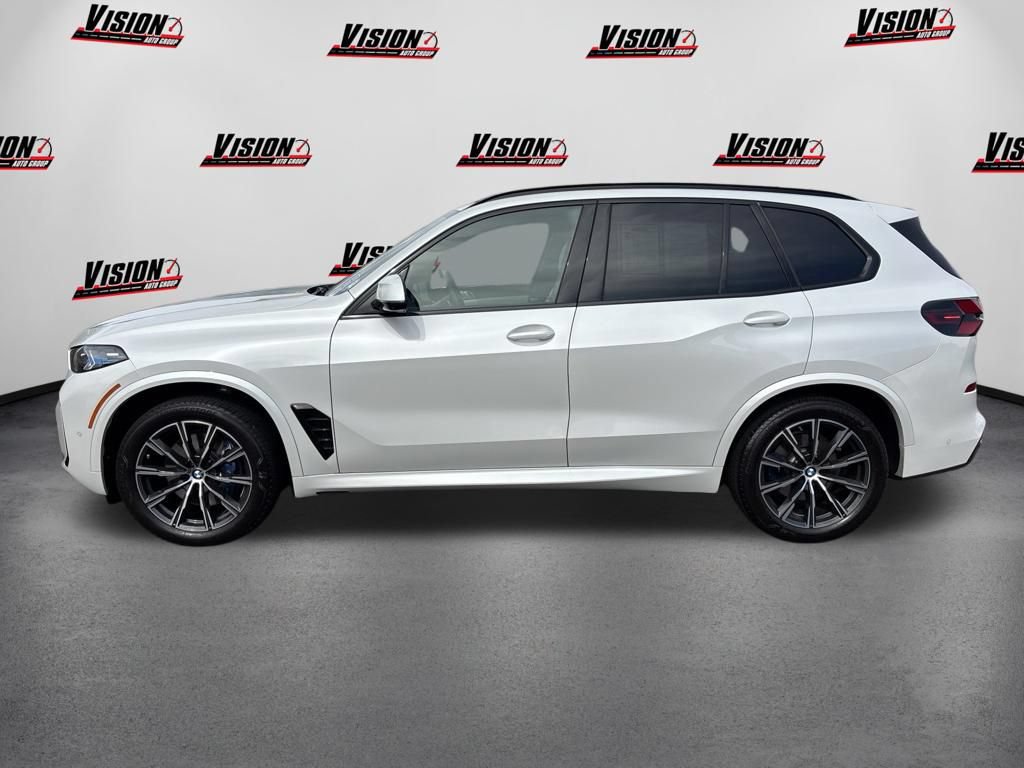 Used 2024 BMW X5 xDrive40i w/ M Sport Package AWD/4WD image 8